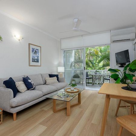 Coral Apartments Port Douglas Exteriör bild