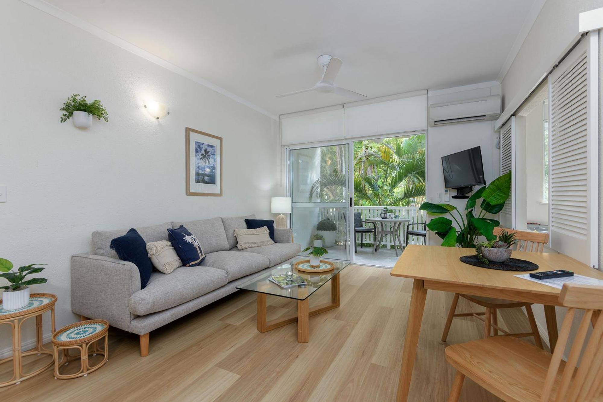 Coral Apartments Port Douglas Exteriör bild